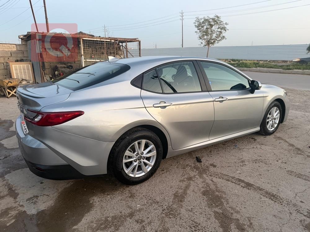 تۆیۆتا کامری